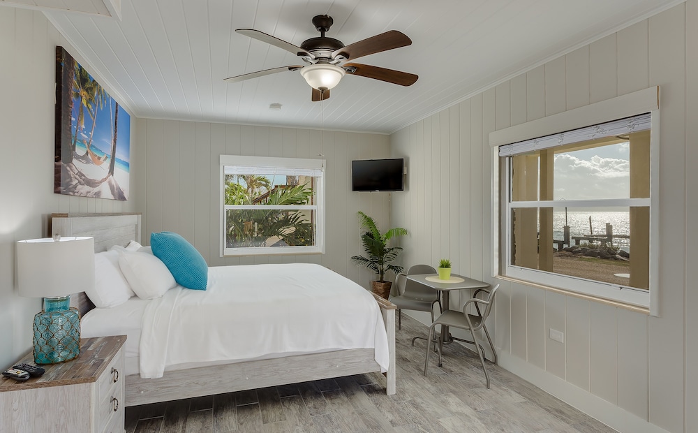 Studio, 1 King Bed (Room 7)