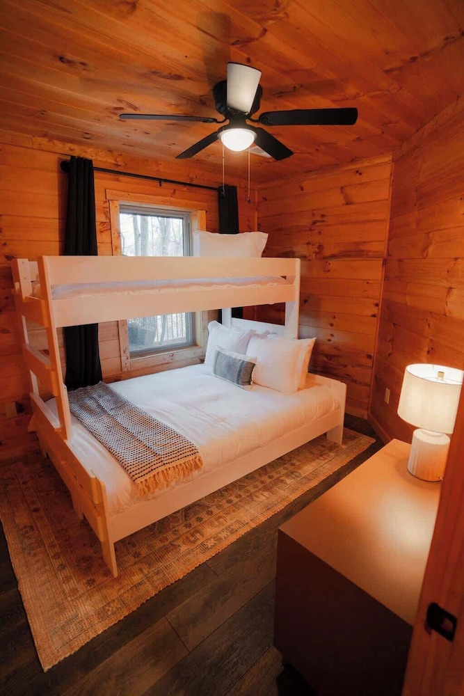 Cabin, Multiple Beds, Hot Tub (Memories at Hillside) photo 2