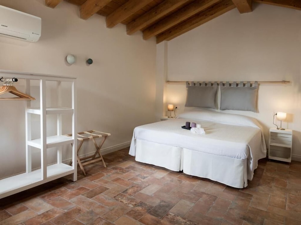 Family Triple Room, Courtyard View photo 1