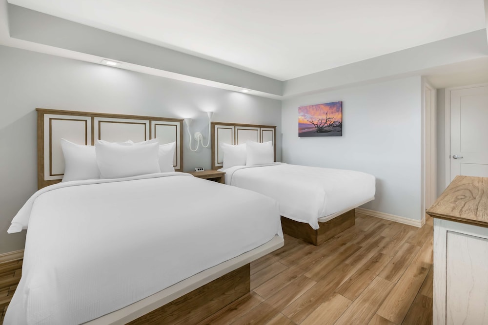 Suite, 2 Double Beds, Kitchen, Poolside (with Sofabed, Ground Floor) - Photo 4