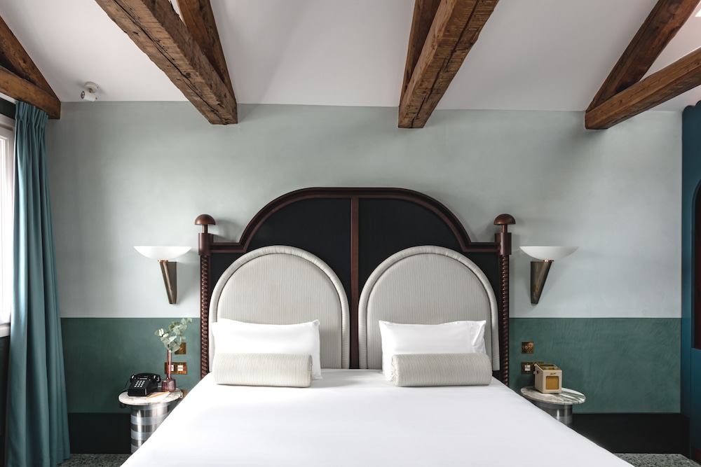 Junior Suite, Canal View (Zattere)