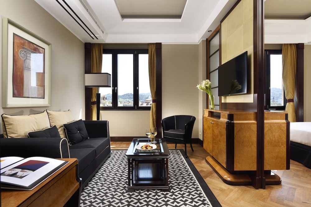 Suite, City View - Photo 4