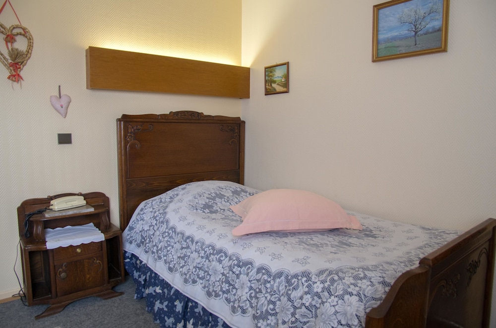 Single Room photo 3