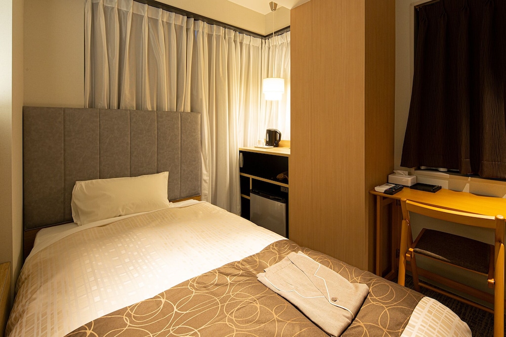 Economy Single Room, Smoking - Photo 3