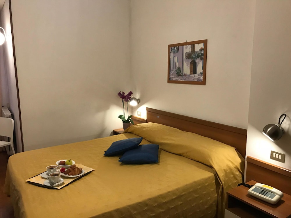 Classic Double Room, Valley View photo 1