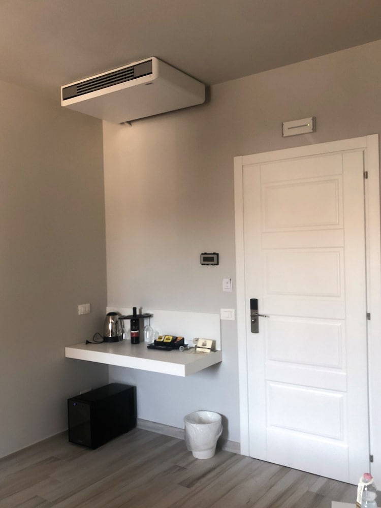 Deluxe Room - Photo 6