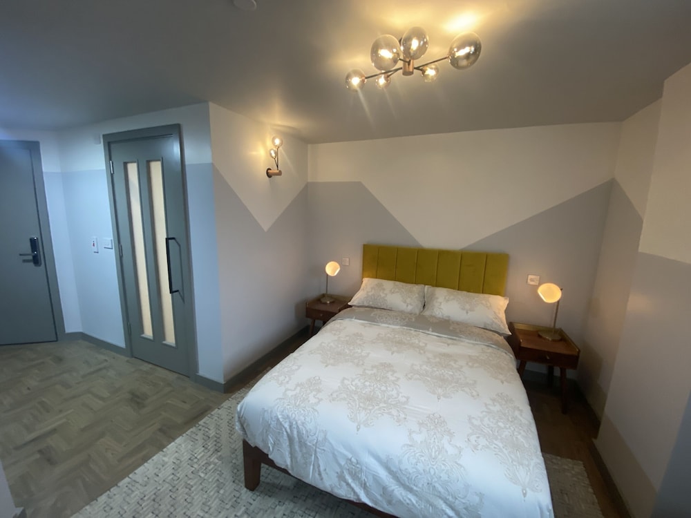 Comfort Double Room, Ensuite (Shoebox) photo 2