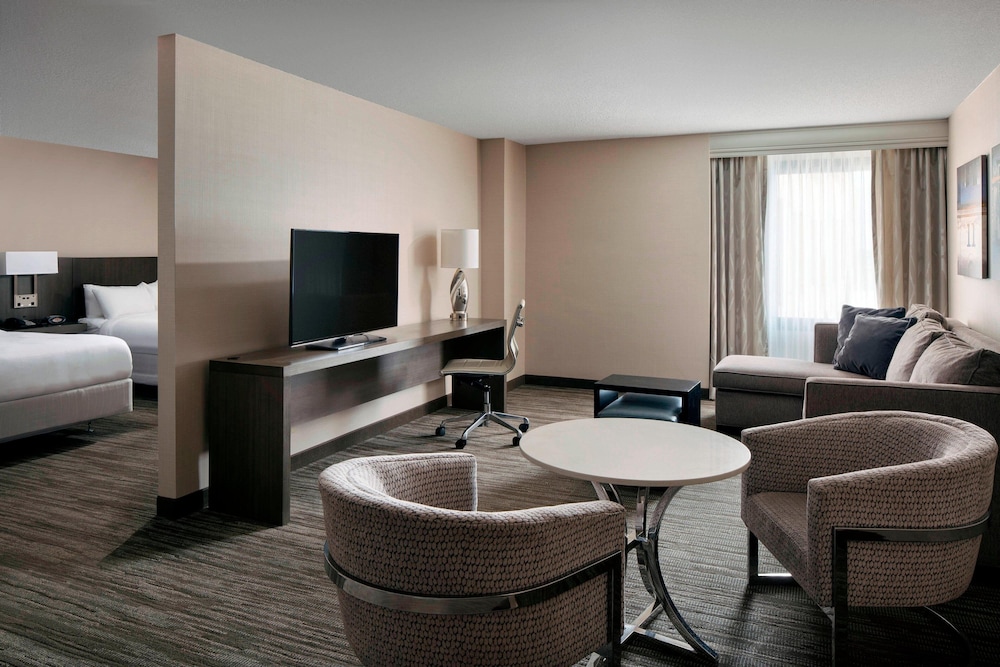 Executive Suite, 2 Double Beds - Photo 1