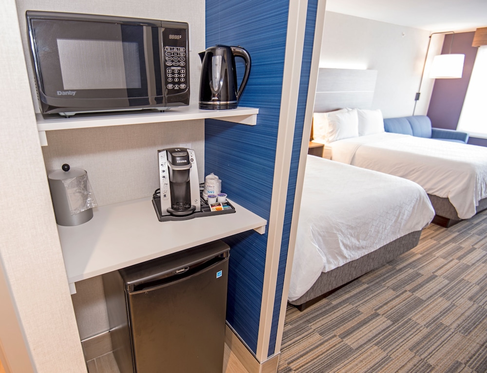 Suite, Multiple Beds photo 3