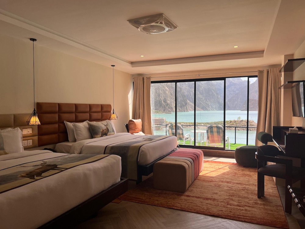 Family Quadruple Room, Lake View photo 1