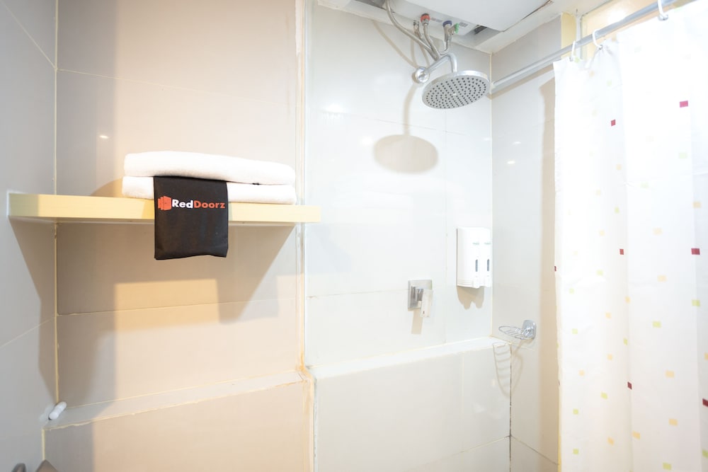 Double Room - Photo 8