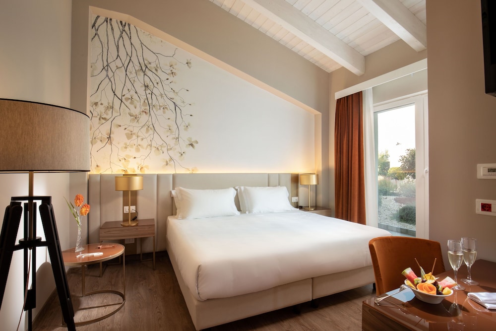 Comfort Triple Room, 1 King Bed with Sofa bed