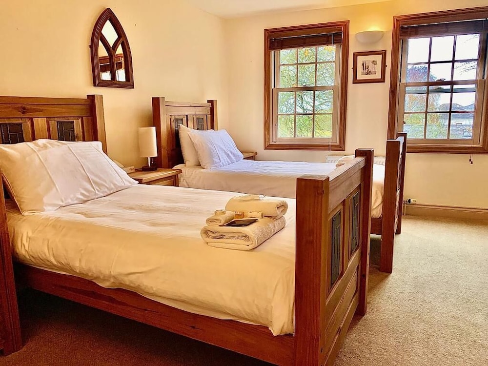 Standard Twin Room - Photo 1