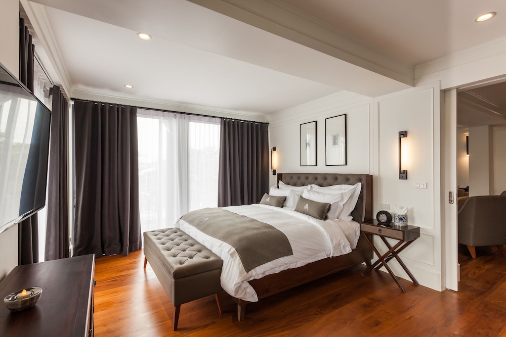 Marine Presidential Suite photo 3