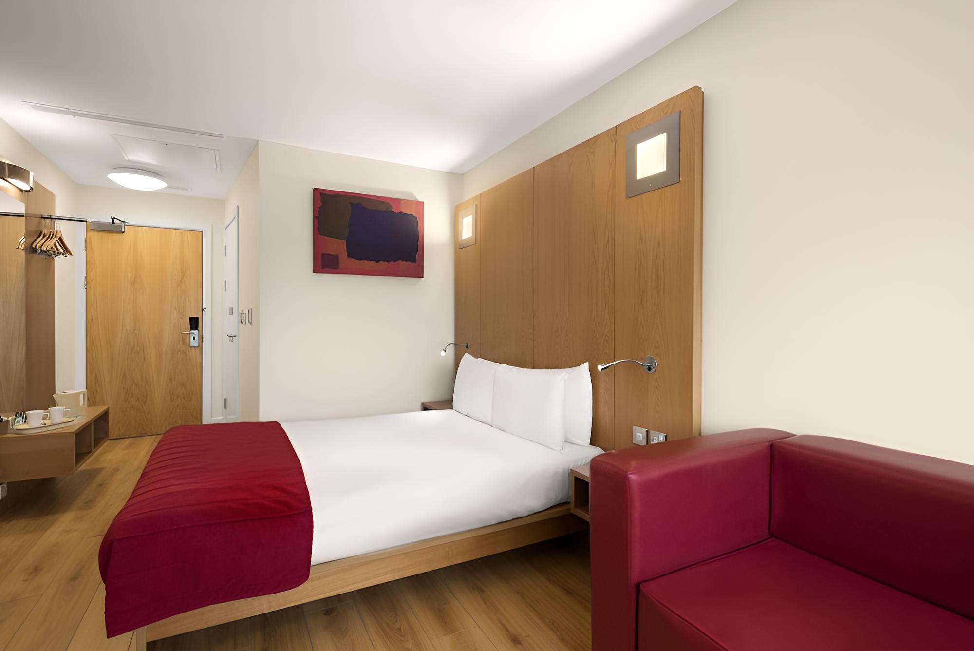 Room, 1 Double Bed, Accessible, Non Smoking photo 3