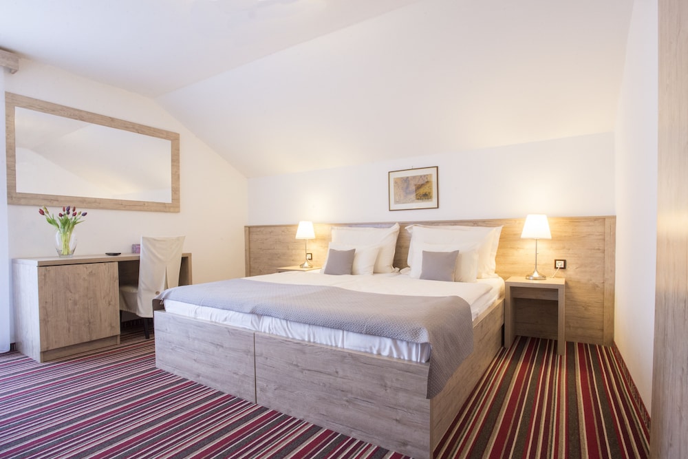 Double Room, Balcony - Photo 2