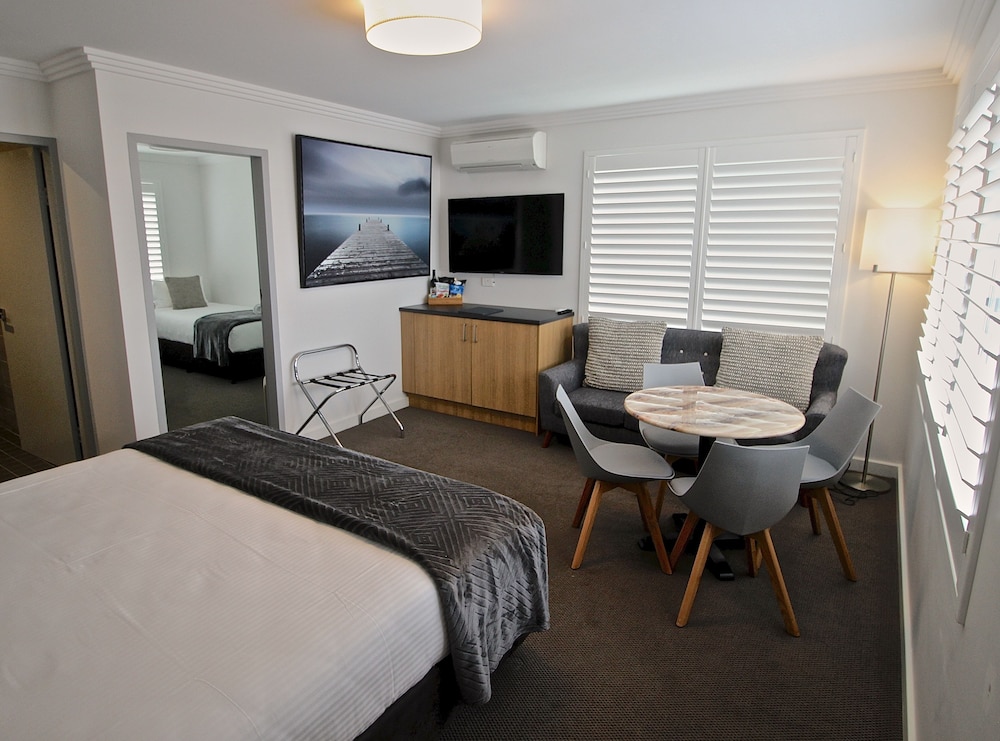 Family Suite + Spa photo 2