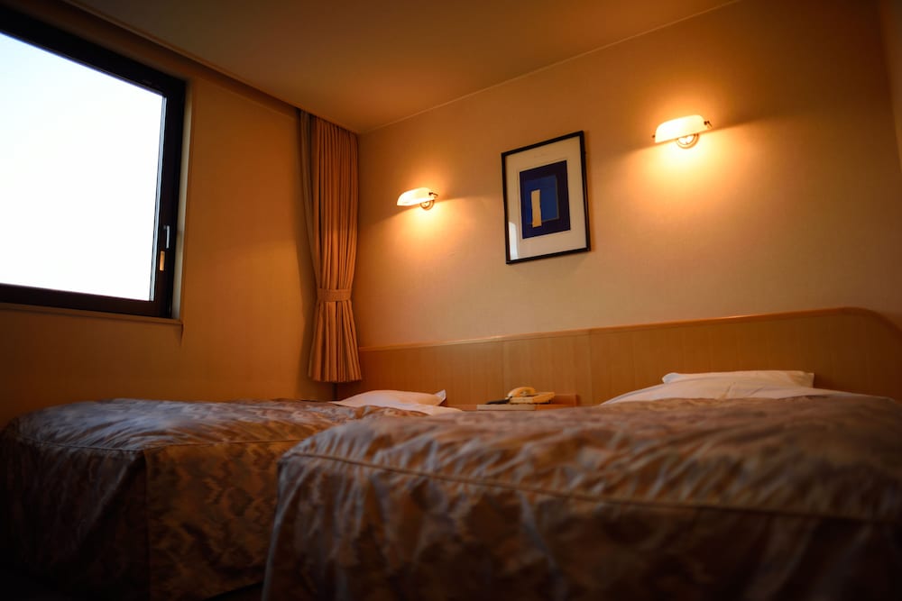 Twin Room, Non Smoking photo 3