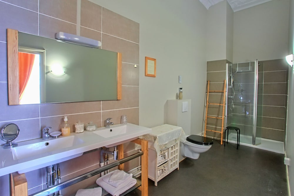 Traditional Double or Twin Room photo 3