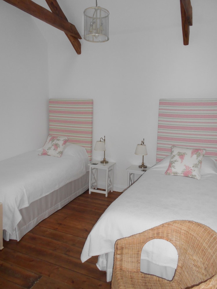 Exclusive Twin Room, 2 Twin Beds (Bowithick) photo 2