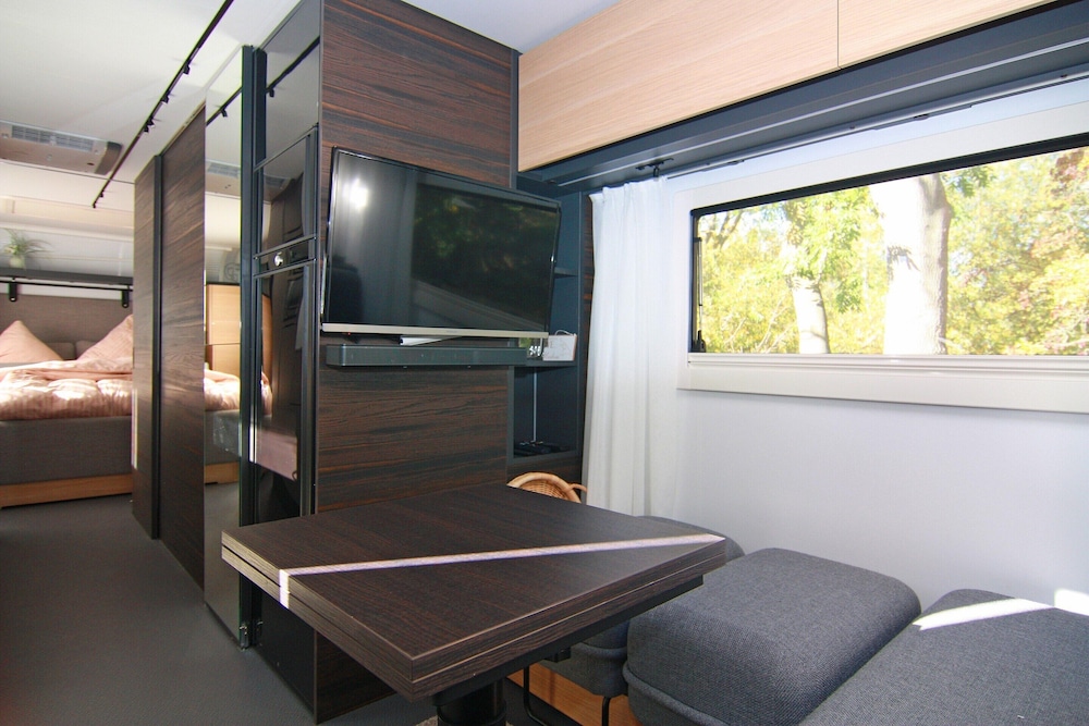 Mobile Home photo 3