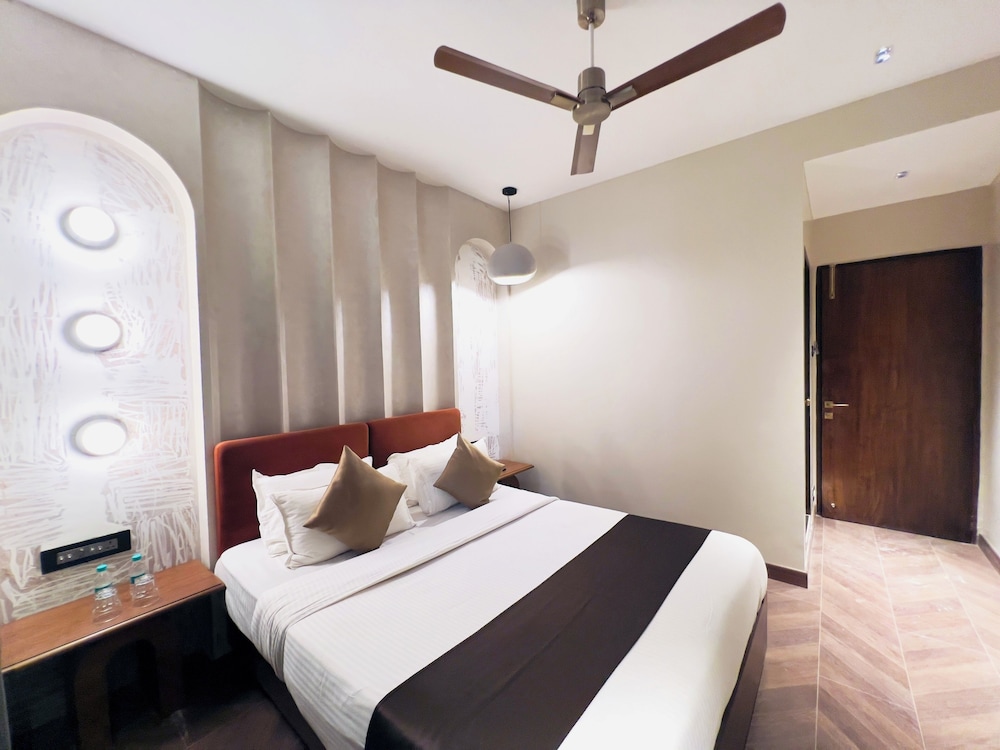 Super Deluxe Room