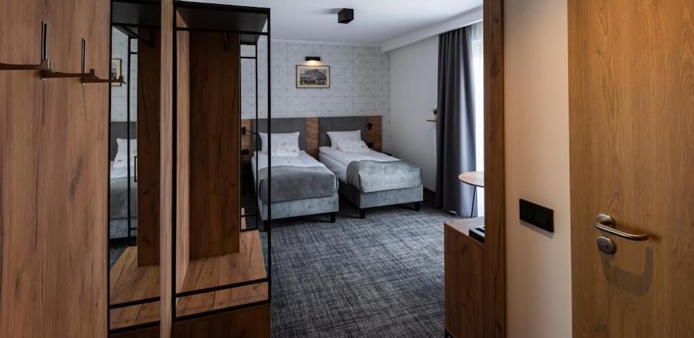 Superior Twin Room - Photo 1