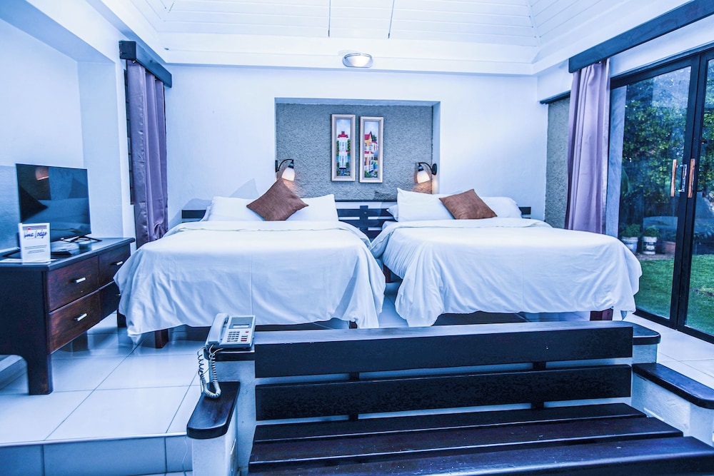 Standard Room, 2 Queen Beds