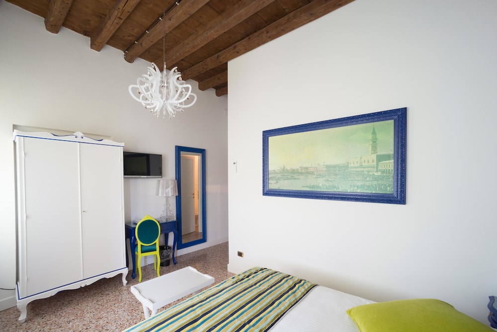 Superior Room - Photo 13