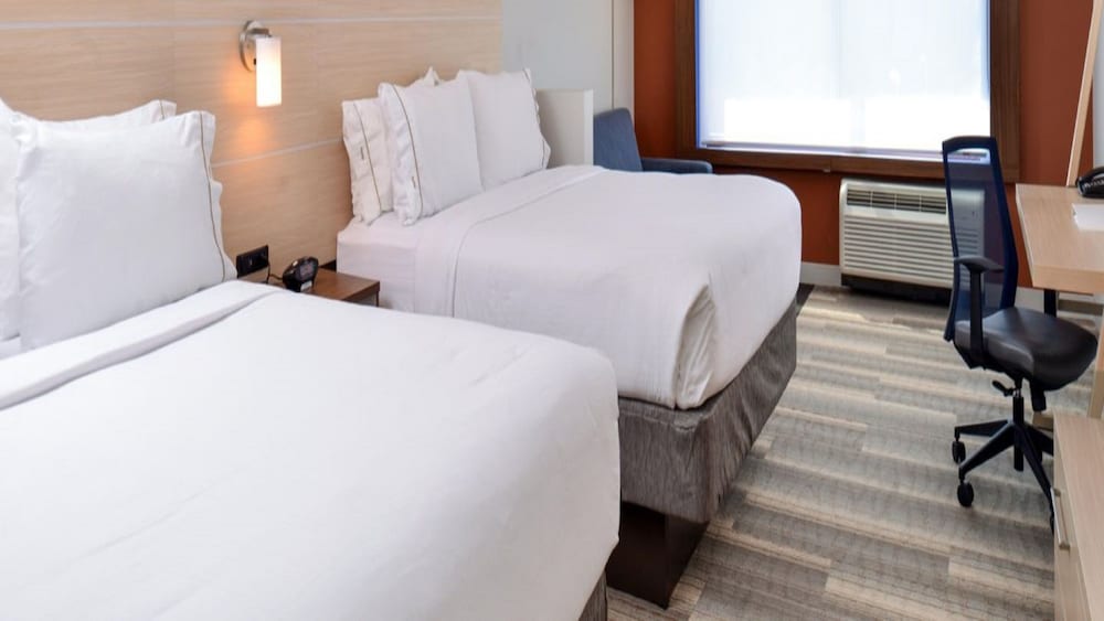 Suite, 2 Queen Beds (Additional Living Area) photo 2