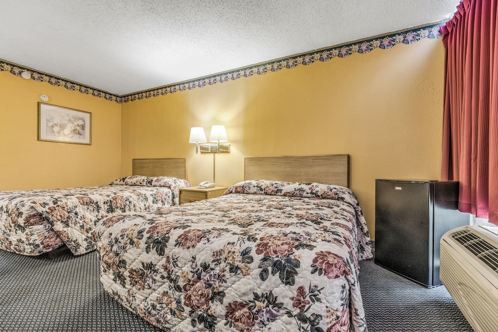 Room, 2 Double Beds, Non Smoking photo 3