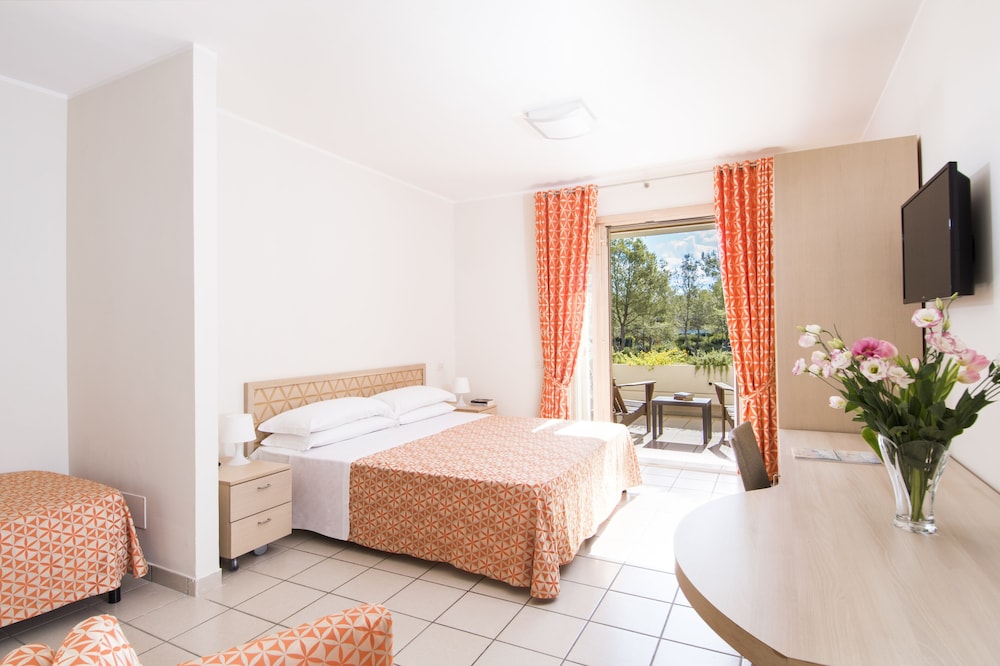 Classic Quadruple Room - Photo 1