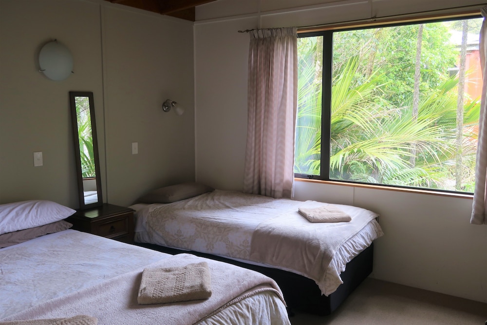 Standard Suite, 2 Bedrooms, Non Smoking, Kitchenette photo 2