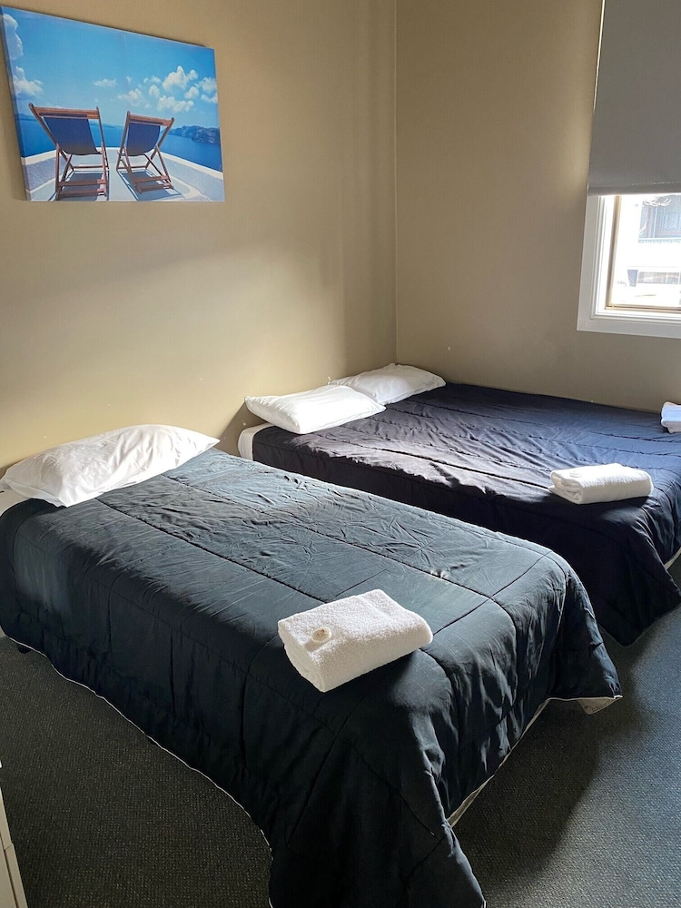Basic Triple Room
