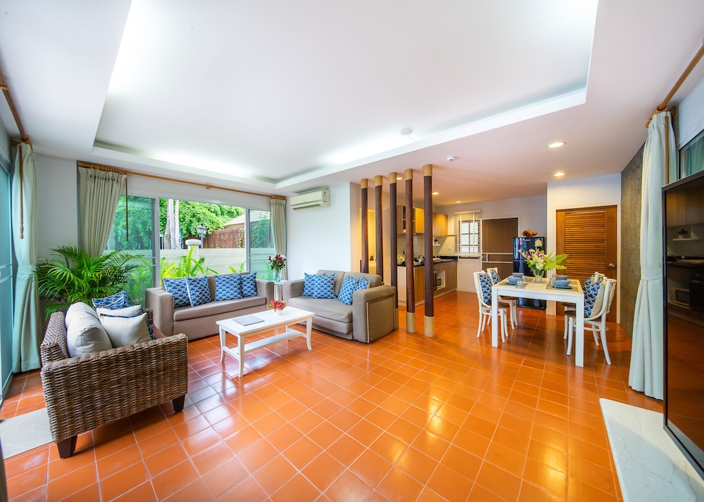 2 Bedroom Blu Pool Villa photo 3