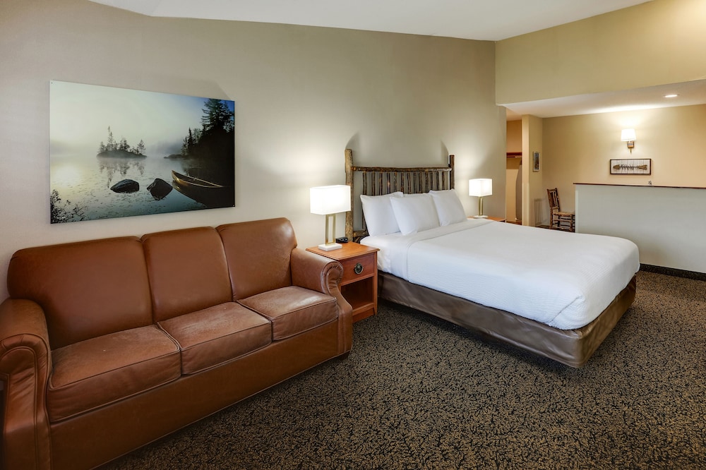 Expanded King with Sofa - Photo 1