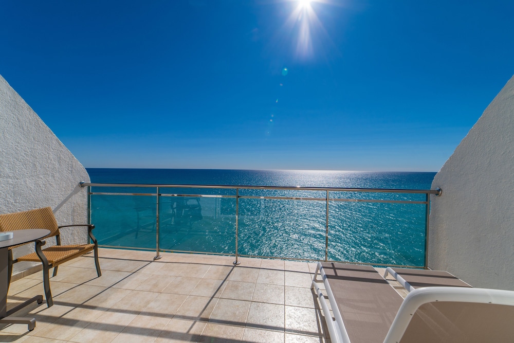 Romantic Double Room, Terrace, Sea View photo 2