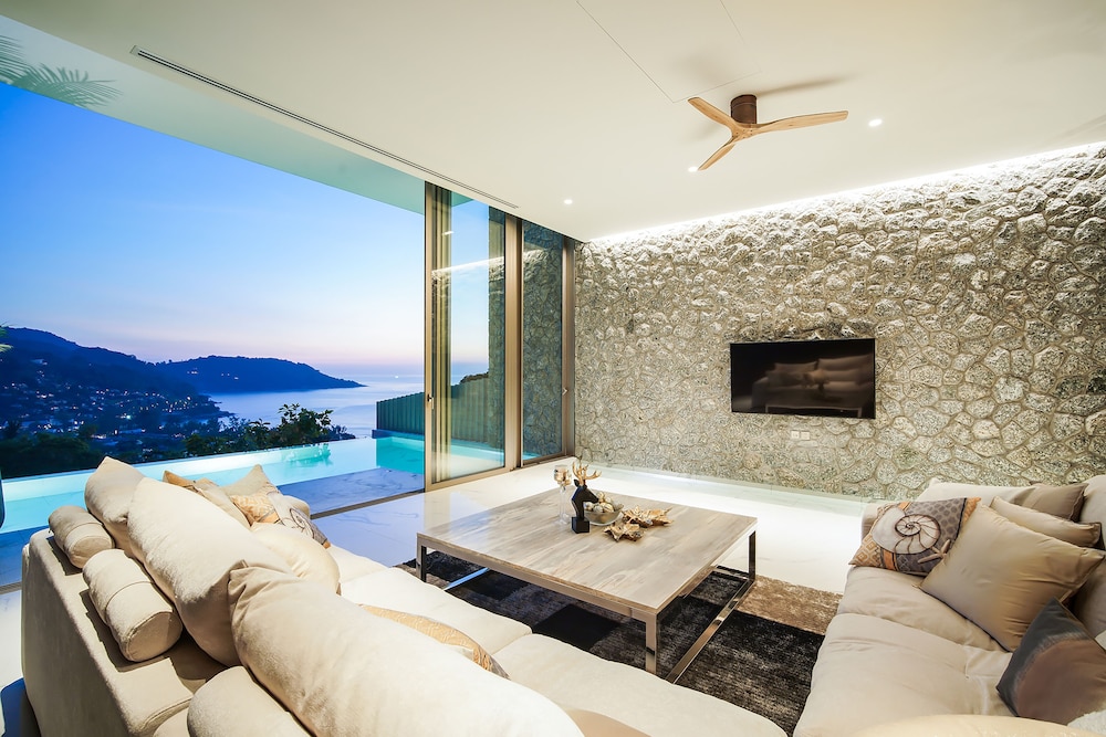 3 Bedrooms Private Pool Villa photo 2