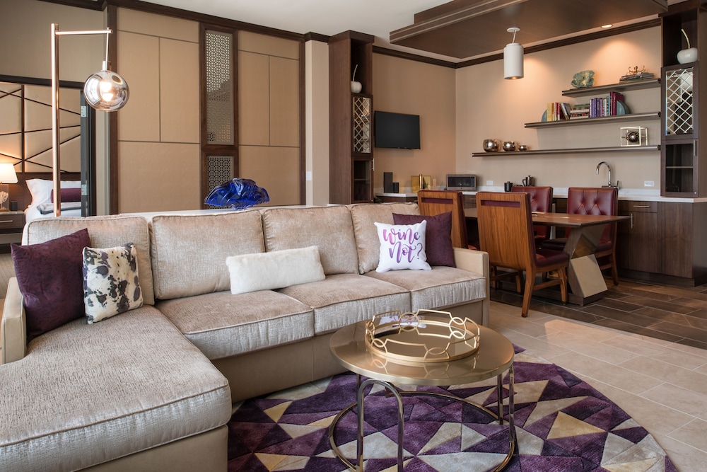 Penthouse, 2 Bedrooms (King Street) thumbnail 6