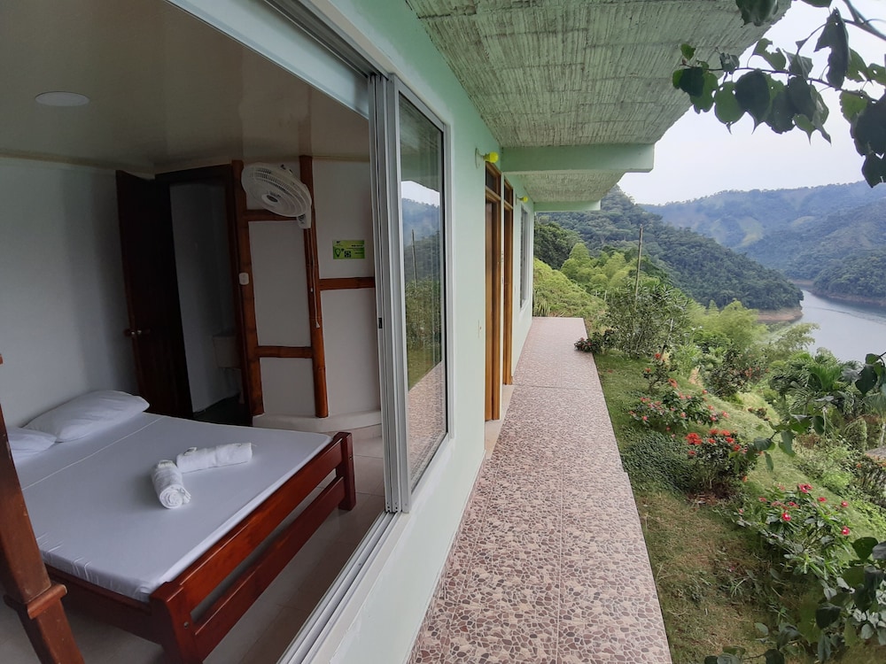 Deluxe Double Room, 1 Double Bed, Lake View photo 3