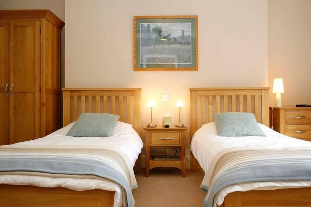 Standard Twin Room photo 2
