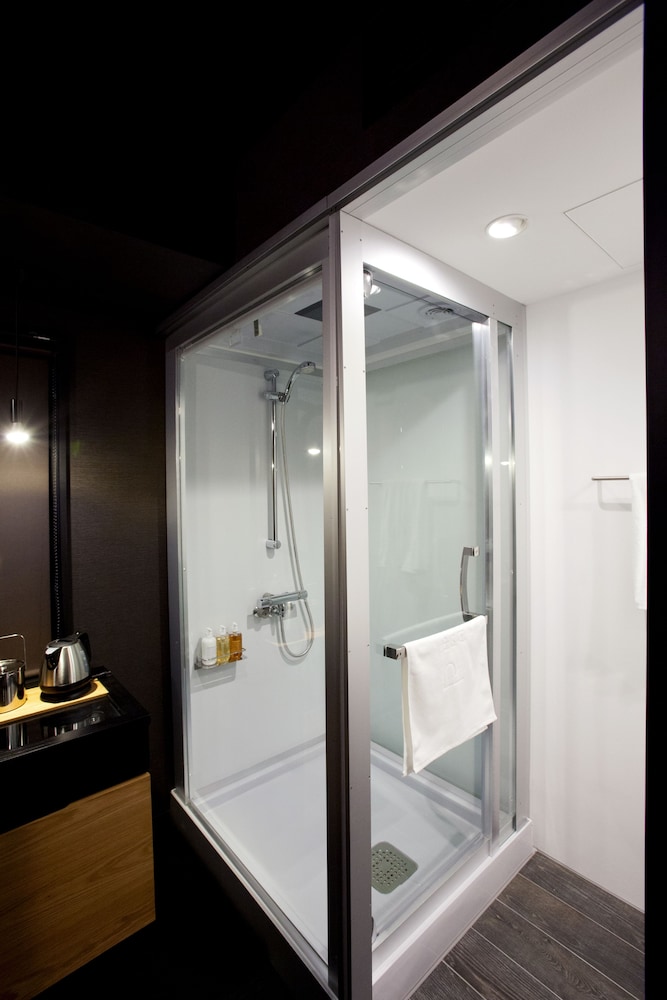 Semi-Double Room