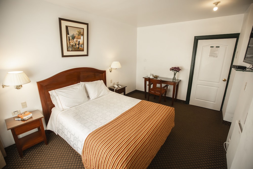 Double Room - Photo 6