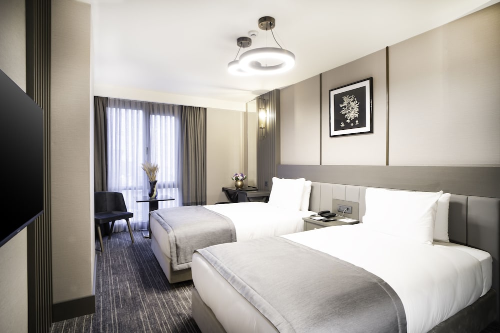 Deluxe Twin Room, Balcony photo 1