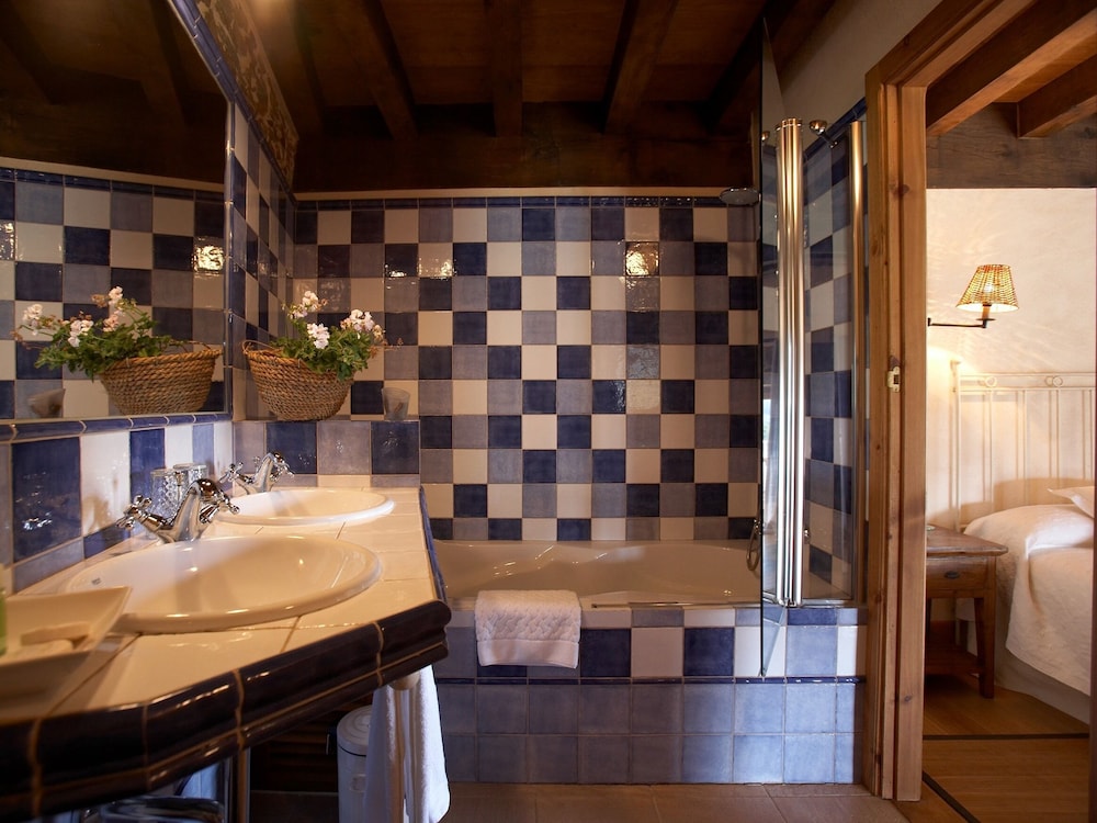 Superior Suite, Private Bathroom (4 Personas 6) photo 3
