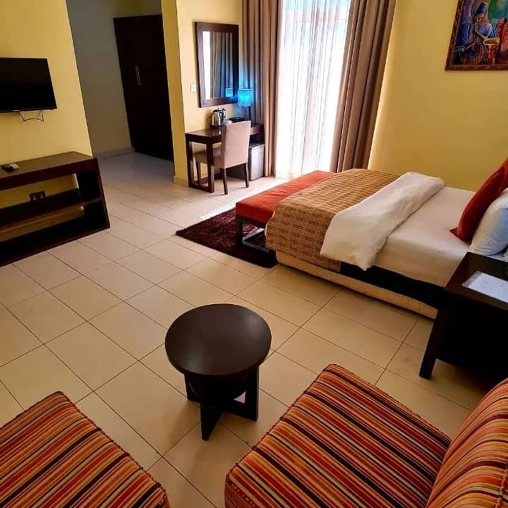 Business Suite photo 2
