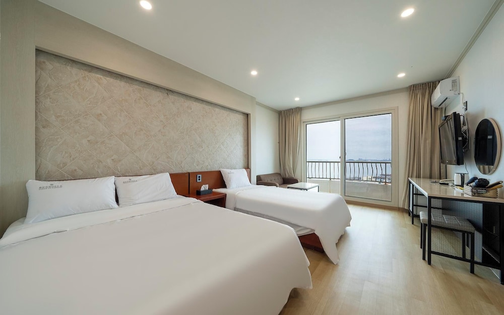 Room (Twin bed Daecheon Port view) photo 2