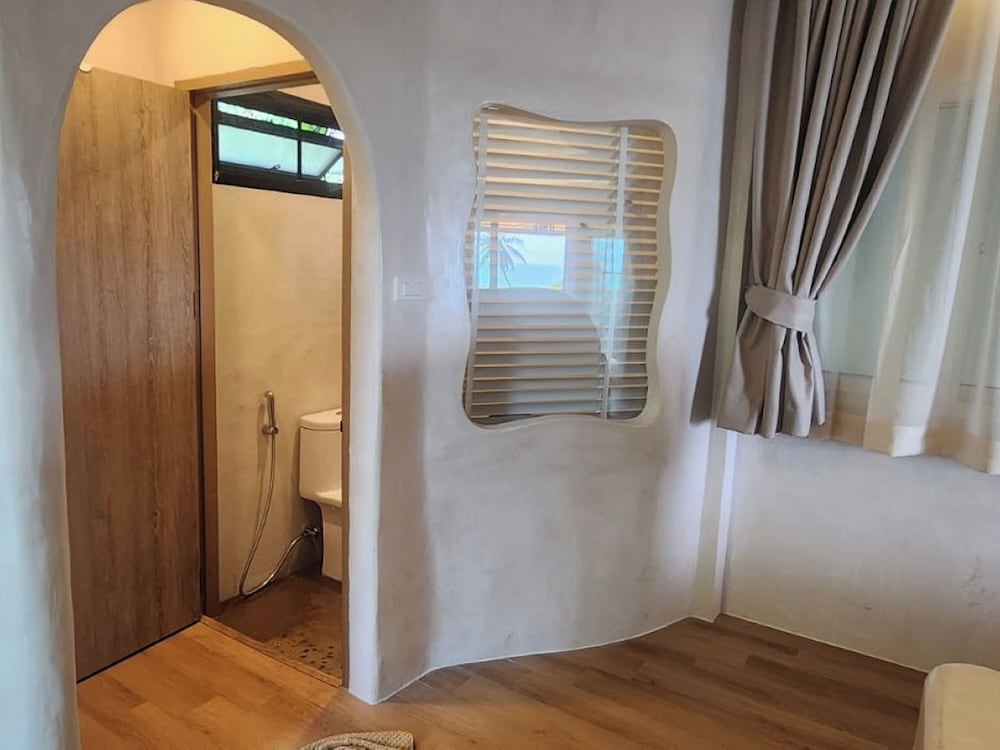 Luxe Suite with Plunge Pool and Seaview - Photo 23