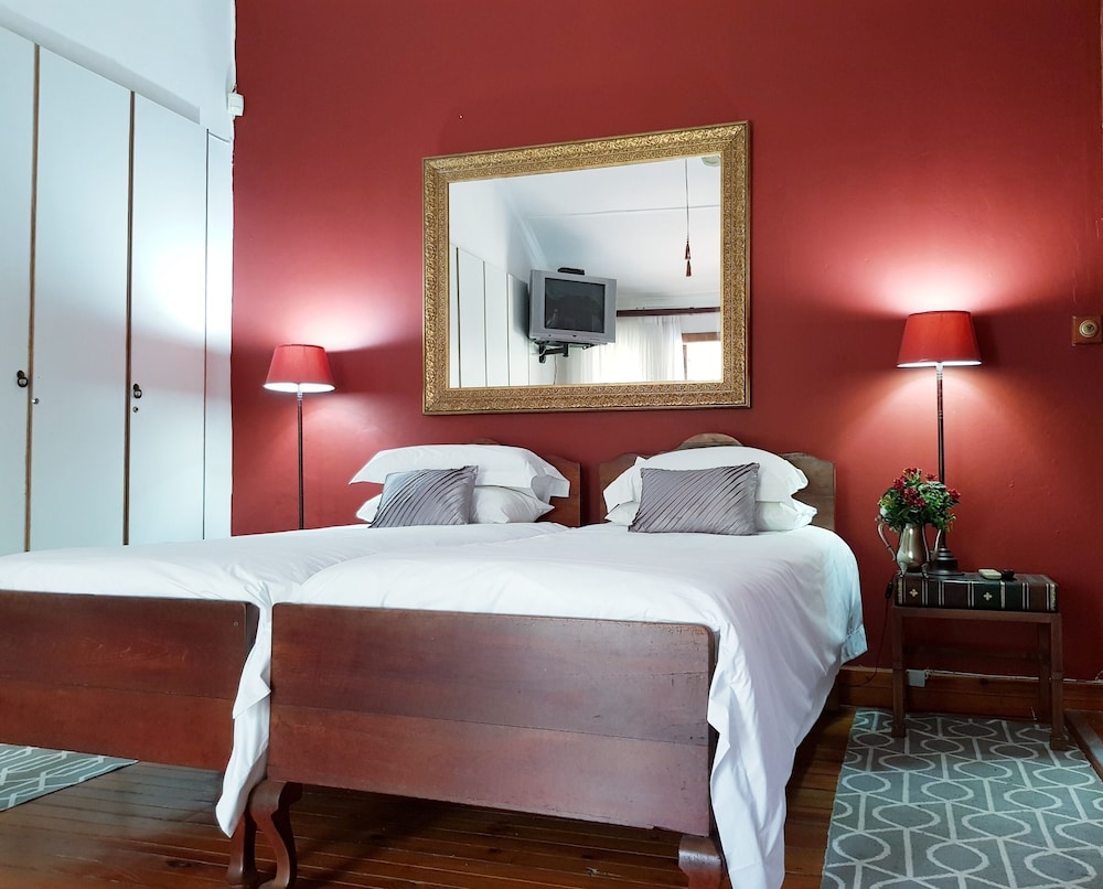 Classic Suite, 1 King Bed, Private Bathroom, Ground Floor photo 1