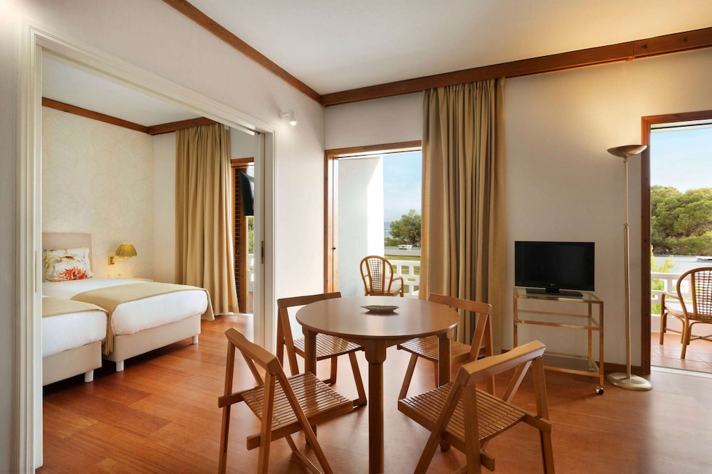 Executive Suite, 1 Bedroom, Sea View (Junior)